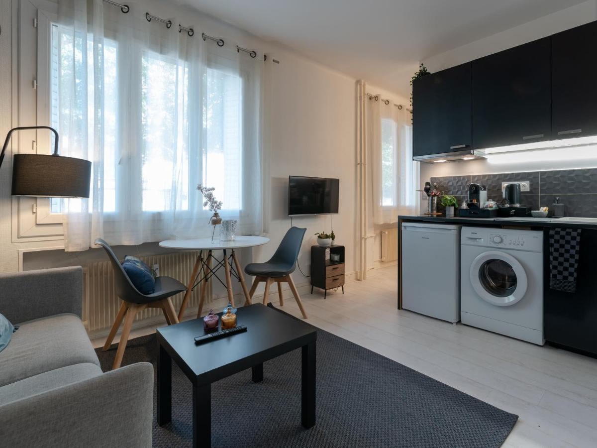 Studio Cosy Proche Lyon Part Dieu Apartment วีเลอร์บาน ภายนอก รูปภาพ
